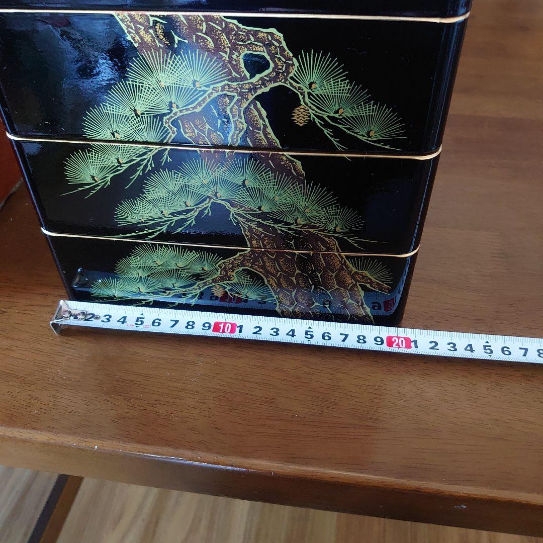 三段重箱 鶴と松の漆器