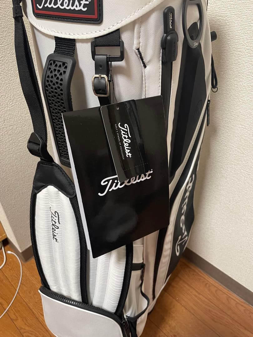 Titleist ゴルフバッグ ホワイト/ブラック　キャディバック　スタンド