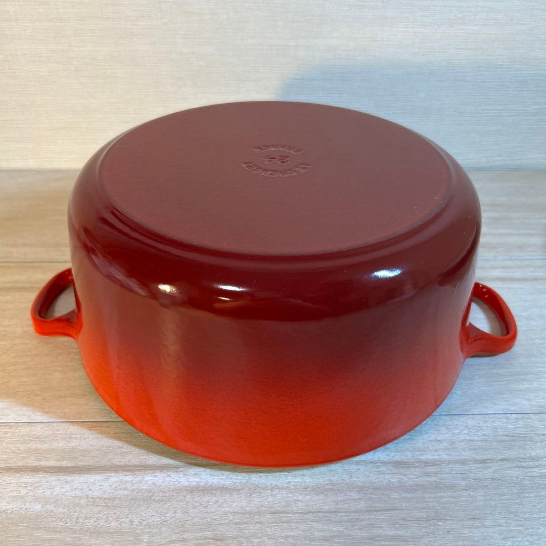 ルクルーゼ　ココットロンド　24cm チェリーレッド　両手鍋　鍋