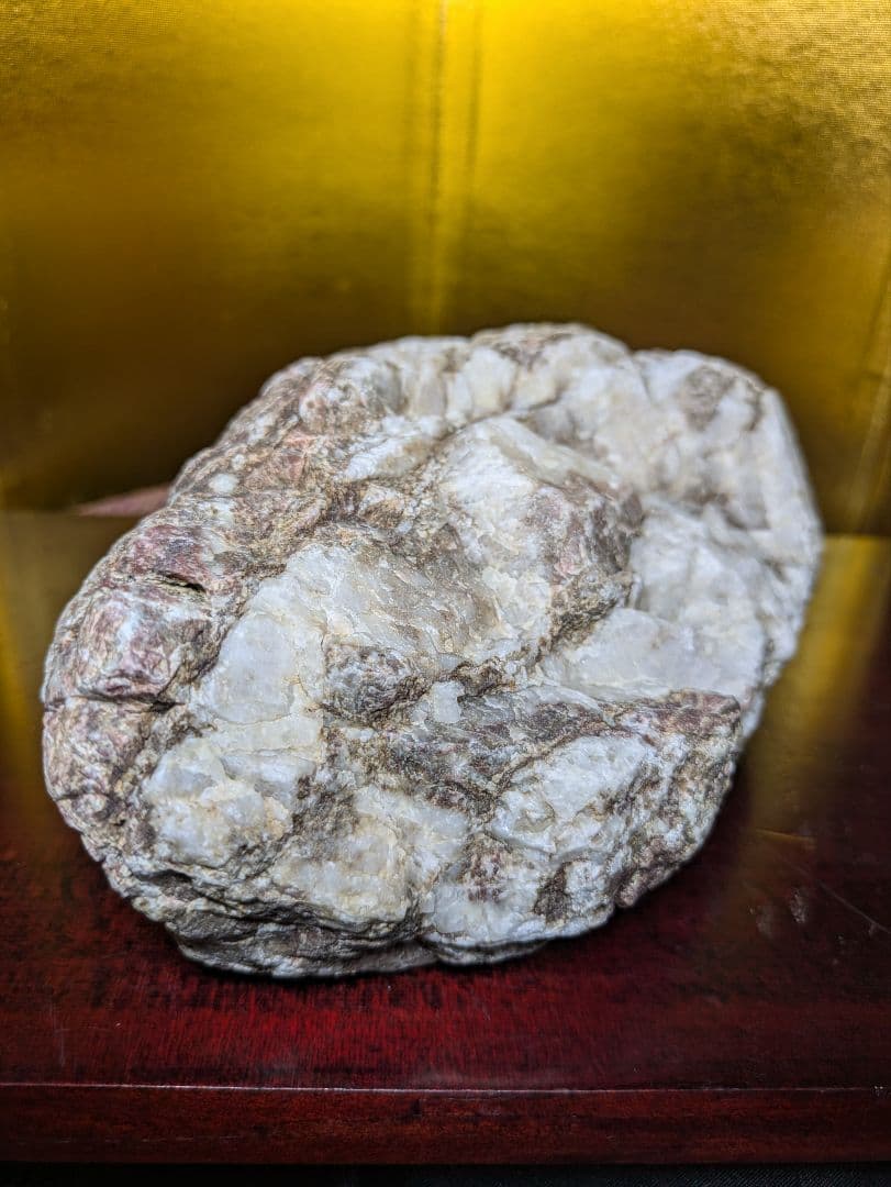 赤石 石英含有量多 1.36kg 原石 自立 未加工 鑑賞用 希少 レア品