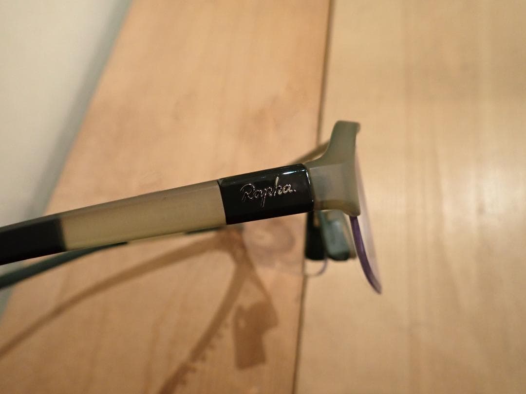 Rapha エクスプロアサングラス　Olive Green/Deep Olive