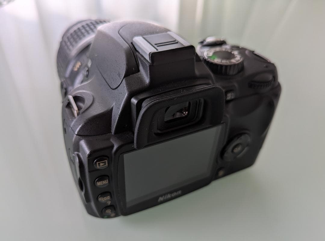 Nikon D60 　ダブルズーム（ボディはバッタ相応価格+レンズ2本の価格）