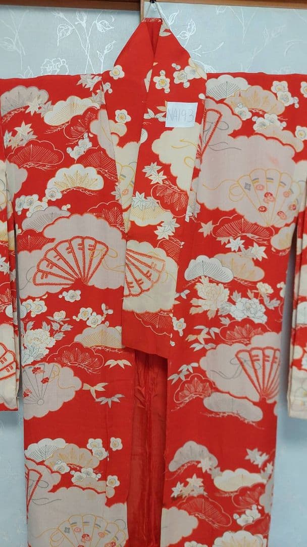 NA193アンティーク着物豪華金刺繍しつけ糸付き着丈128センチ裄丈60センチ