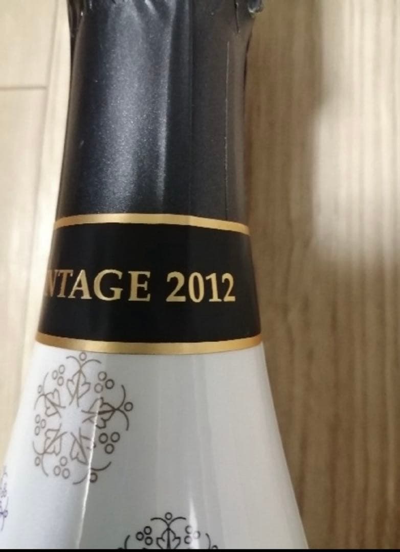 ワイン Nicolas Feuillatte Blanc de Blancs 2012