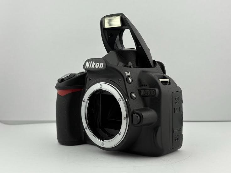 ★訳アリ、美品★ニコン NIKON D3100 ボディ『シャッター数235回』