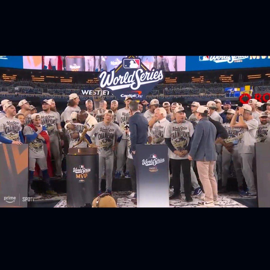 大谷翔平／ロサンゼルス・ドジャース／ワールドシリーズ優勝／Tシャツ／Мサイズ