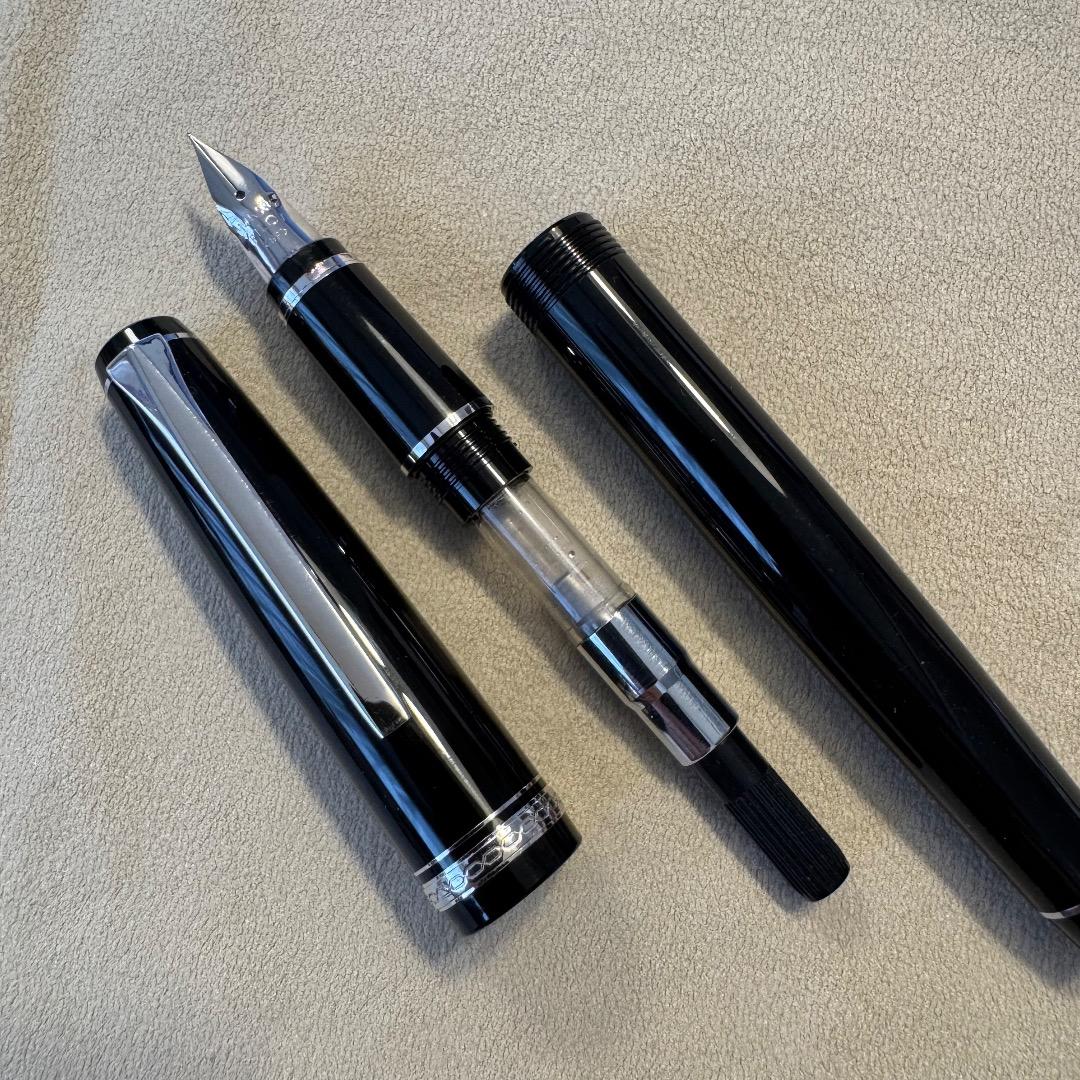 万年筆　パイロット　エラボー