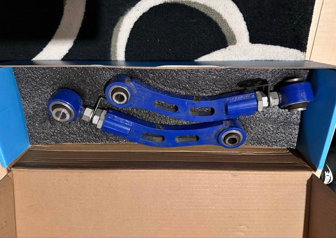 220クラウンMegan Racing アーム・ロッドセット 青