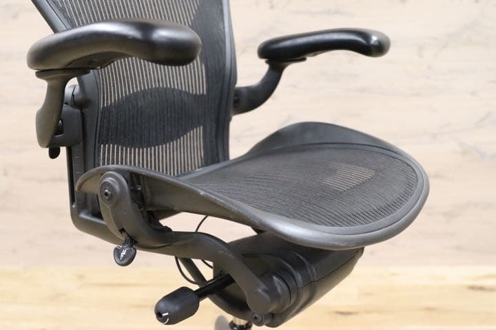 GMFF59○Herman Miller / ハーマンミラー AERON アーロ