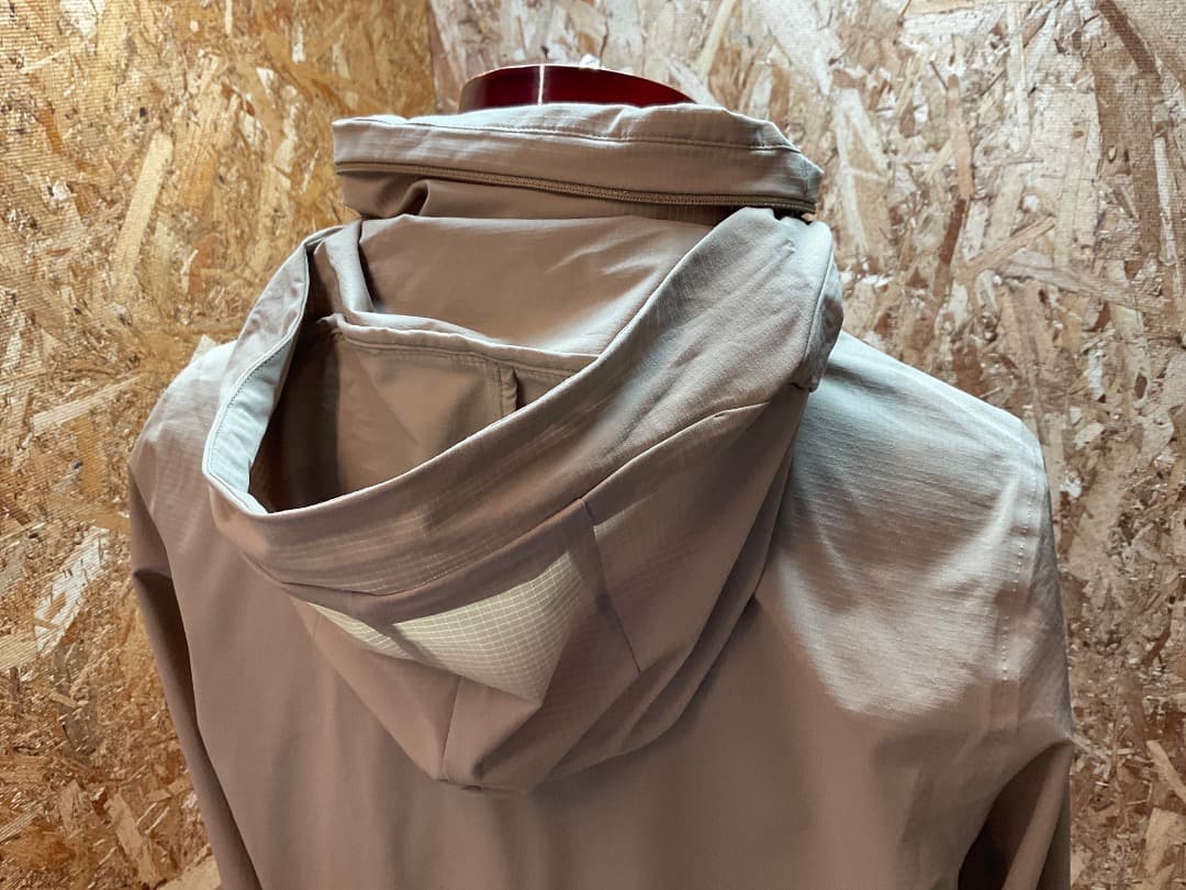 美品 DESCENTE デサント DAMPGC42 オルテライン ジャケット L