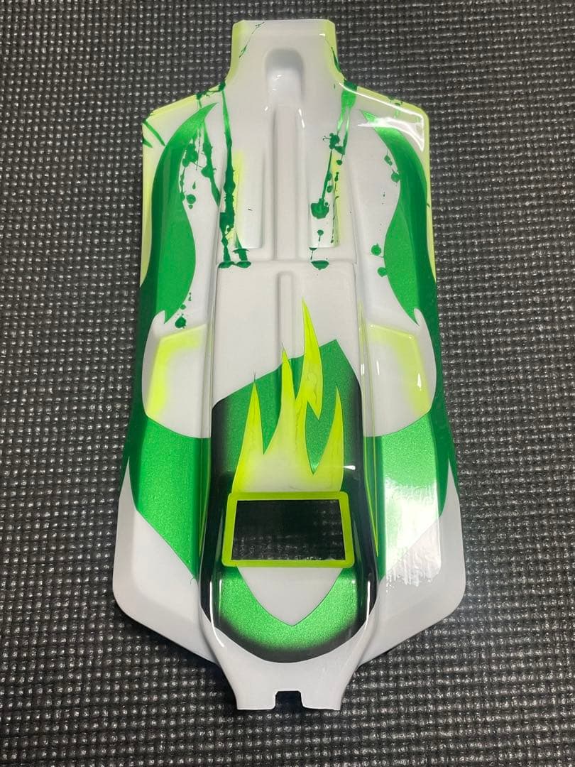 Jコンセプト製B84 S15用塗装済ボディ