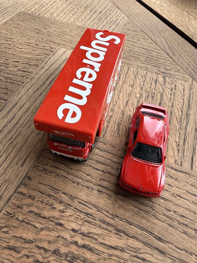 Supreme Hot Wheels Fleet Flyer ミニカー BMW
