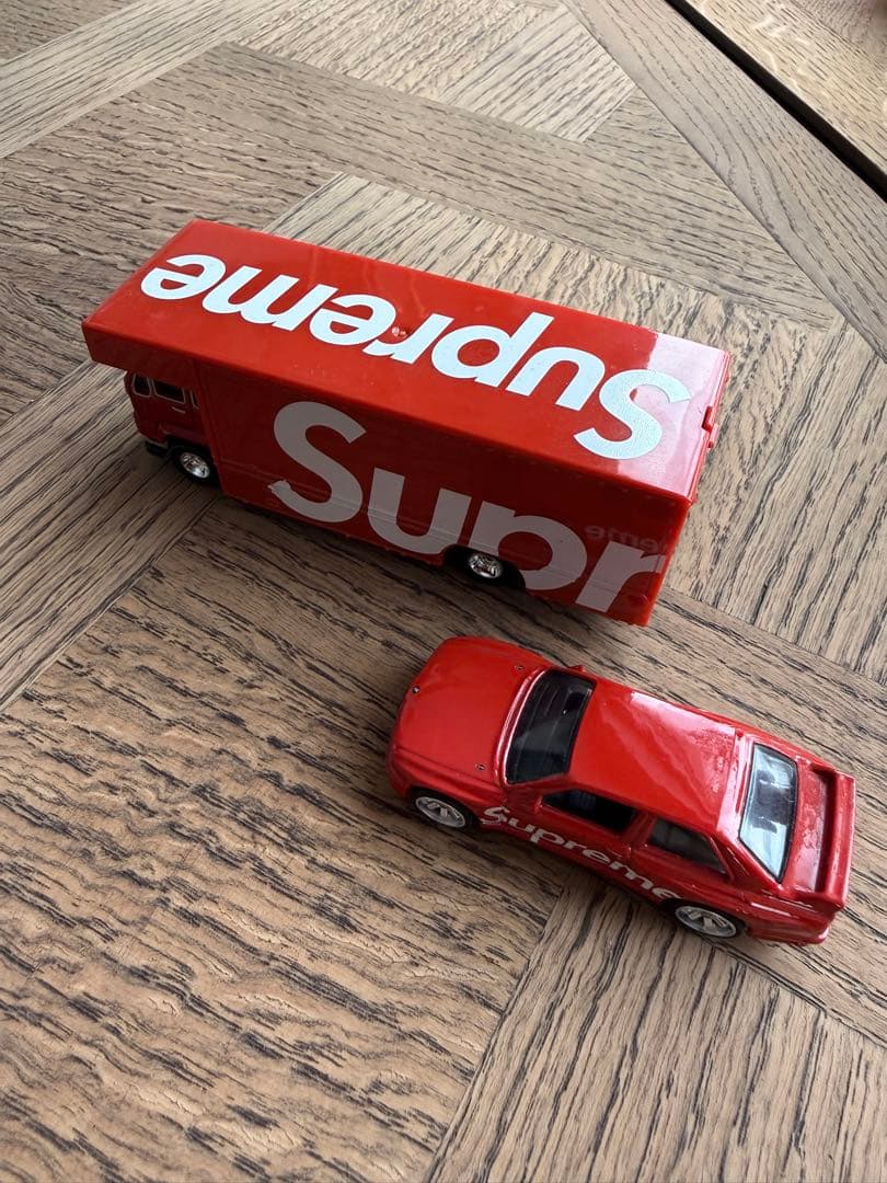 Supreme Hot Wheels Fleet Flyer ミニカー BMW