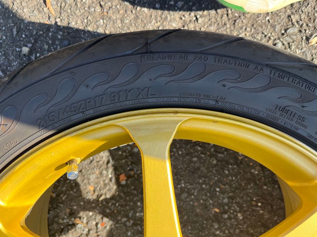 AVSMODEL717インチ　PCD114.3 7J+40