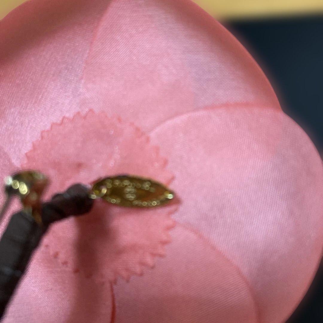 ニ*ン様 CHANEL ピンク花型ブローチ