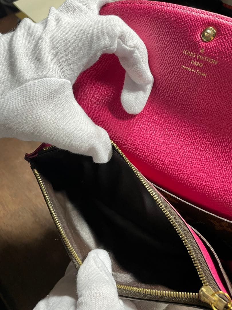 LOUIS VUITTON モノグラム長財布　ポルトフォイユエミリー フラワー