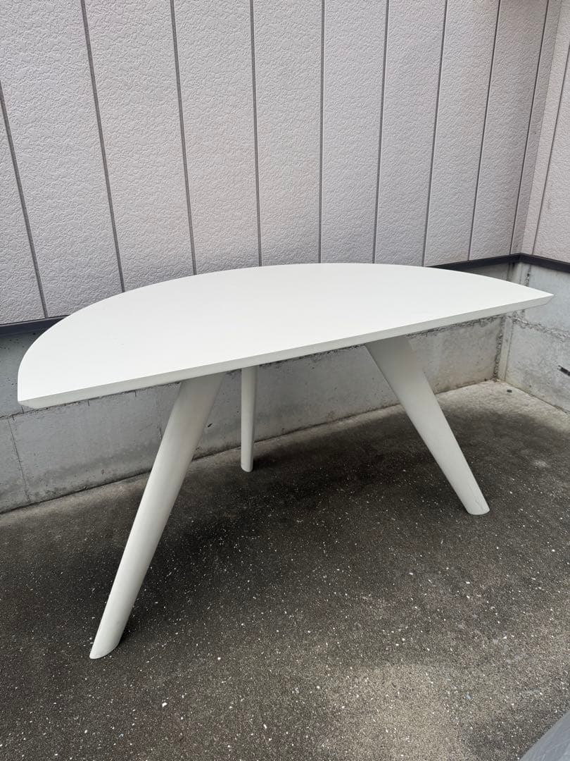 フランフラン　ダイニングテーブル　エルヴェダイニングテーブル