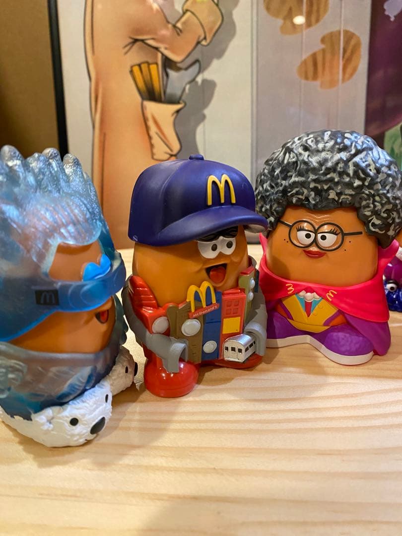 マクドナルド ハッピーミールトイ　カーウィンフロスト ナゲットバディーズ