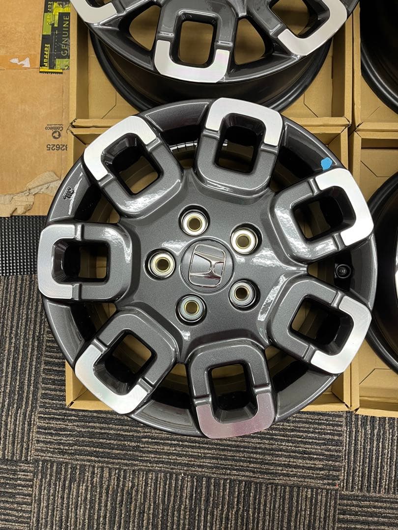 フリード15インチ 純正アルミホイール ２本②