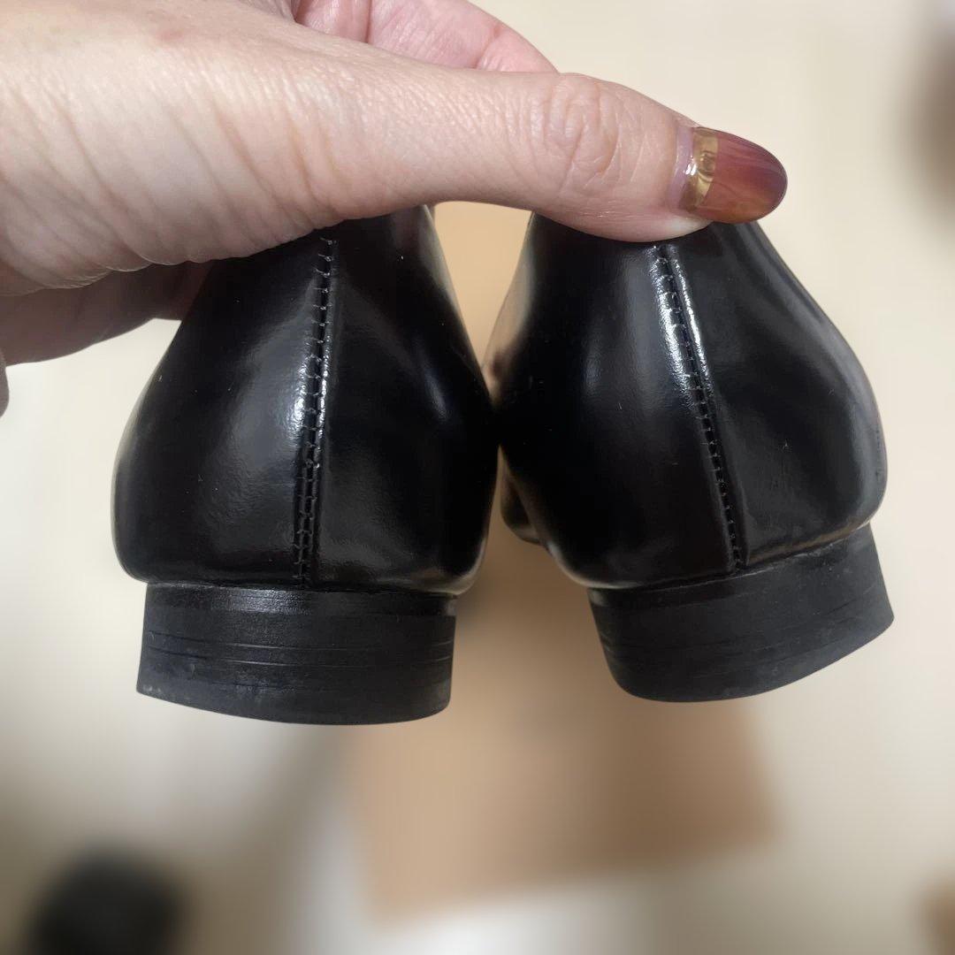 OHGA ビジュー付きブラックフラットシューズ