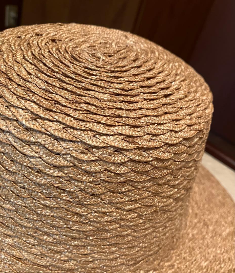 točit (トチエット) つば広ハット