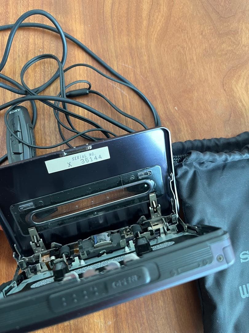 SONY WALKMAN カセットプレーヤー パープル 動作確認未実施
