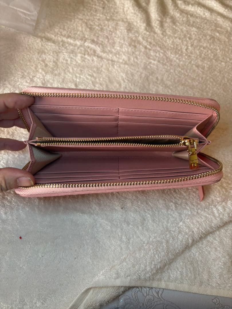 らりん 新品 MIU MIU キルティング長財布 ピンク＆ブラック