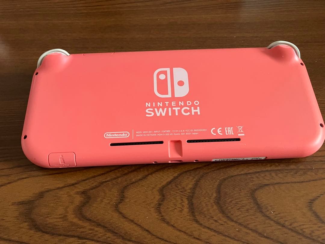 スイッチライト　コーラルピンク