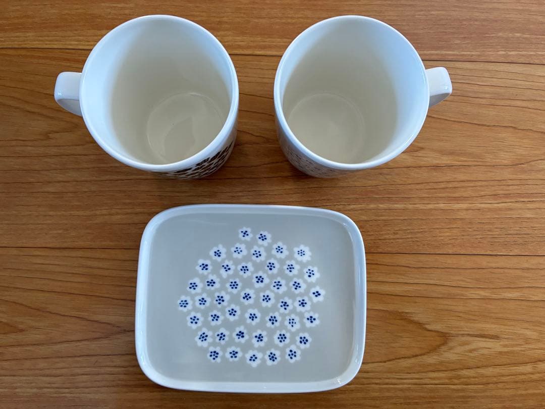 ◉marimekko◉PUKETTIマグカップ２個＆プレート◉