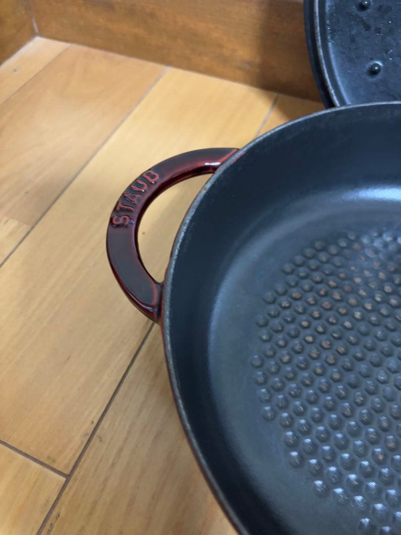 ストウブ　ニダベイユ　ソテーパン　24 グレナディンレッド　廃盤品　グリルパン