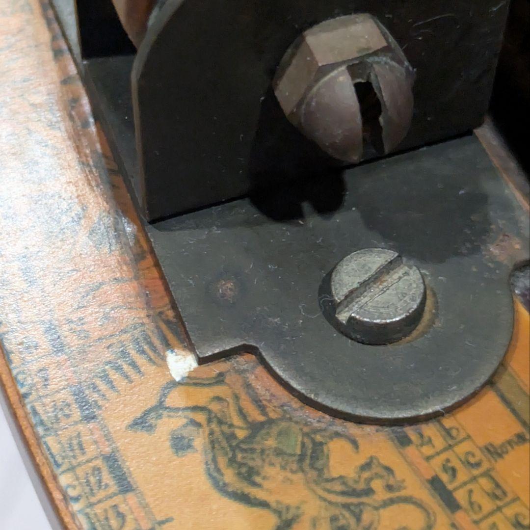 イタリア製 アンティーク調 地球儀モチーフ ワインラック 輸入家具 キャスター付