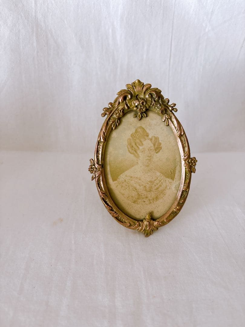 【さゆり さま】　フランスアンティーク　真鍮製フォトフレーム・アール・ヌーヴォー