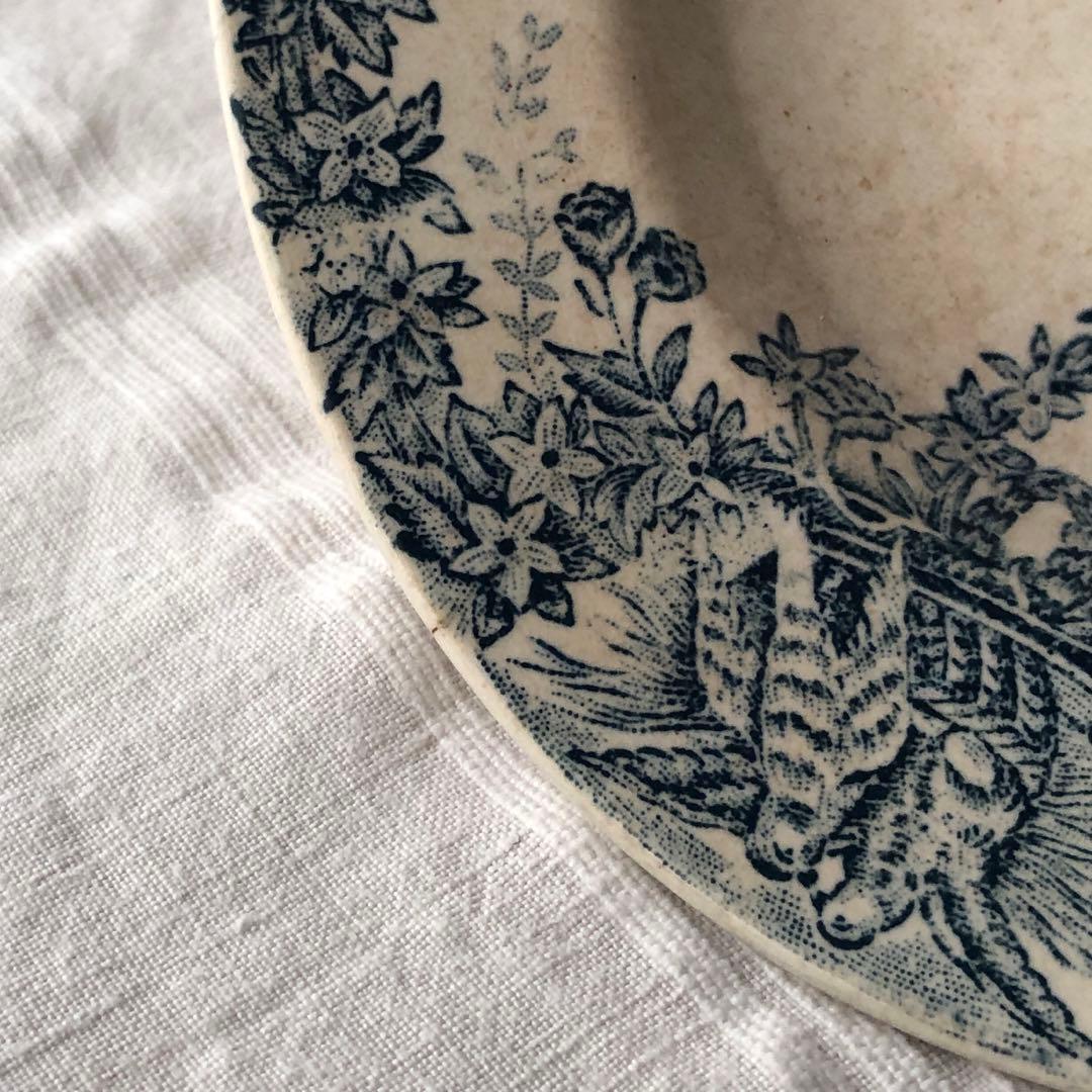 愛らしいオーバルプレート　フランスアンティーク　サンタマン　幸せの使者