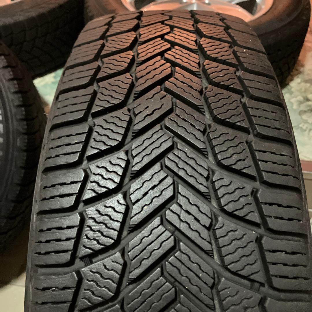 値下げしました‼️VWティグアン用極上スタッドレスタイヤホイールセット