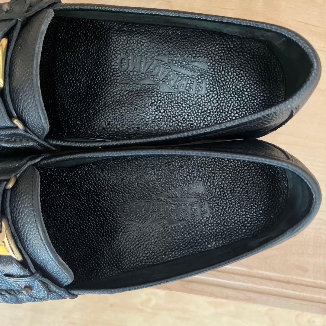 おこめ⭐︎ Salvatore Ferragamo ローファー　ブラック