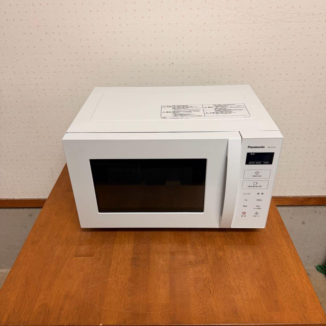 ● 極美品 Panasonic パナソニック 電子レンジ NE-FL1A