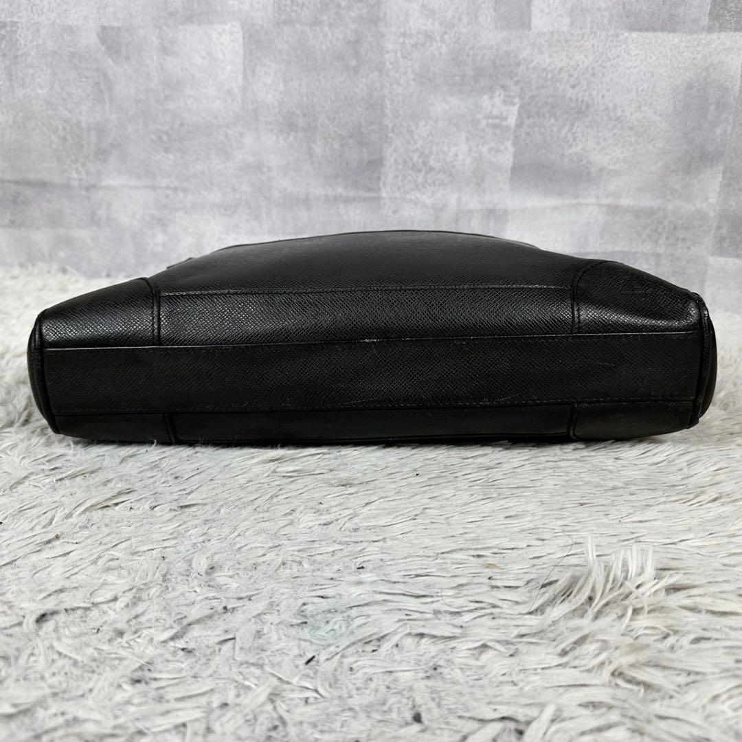 A4可 美品 ルイヴィトン レザー ビジネスバッグ タイガ イゴール 黒