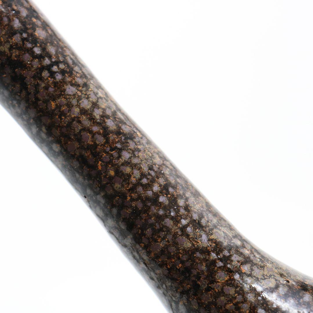 十代 大樋長左衛門(年朗)作 天目釉 魚文花入 花瓶 花器　AB844　DD