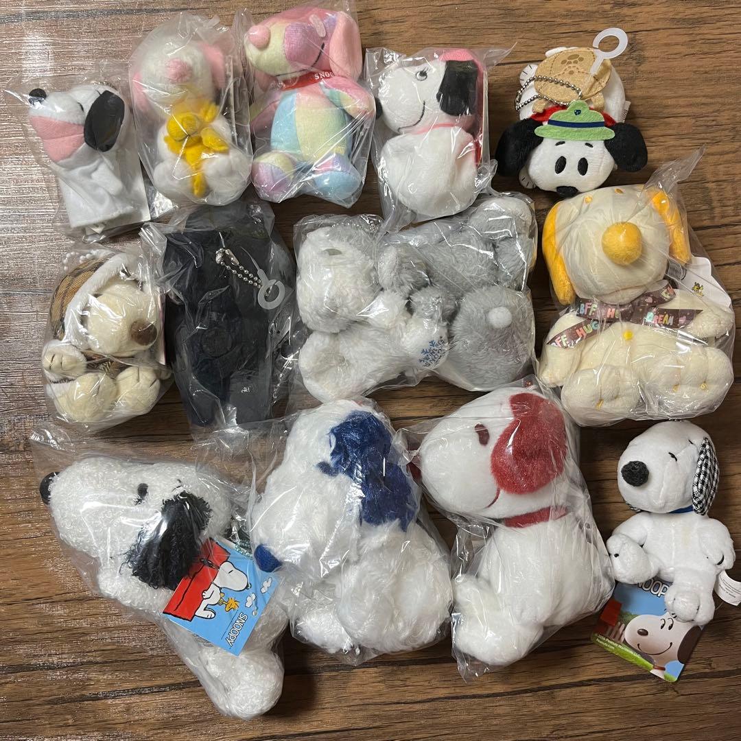 スヌーピー　ぬいぐるみマスコットなど沢山詰め合わせセット（67点）