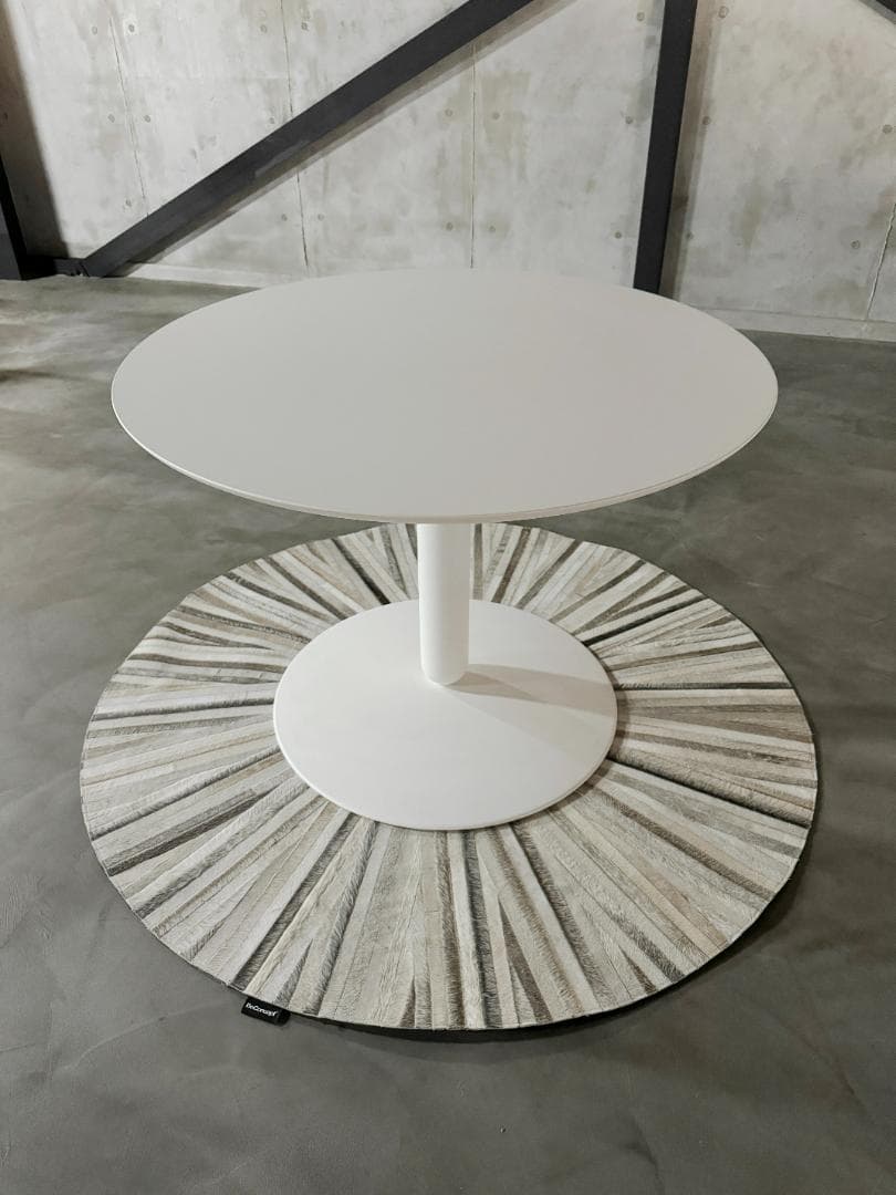 カリガリス BALANCE 円形テーブル