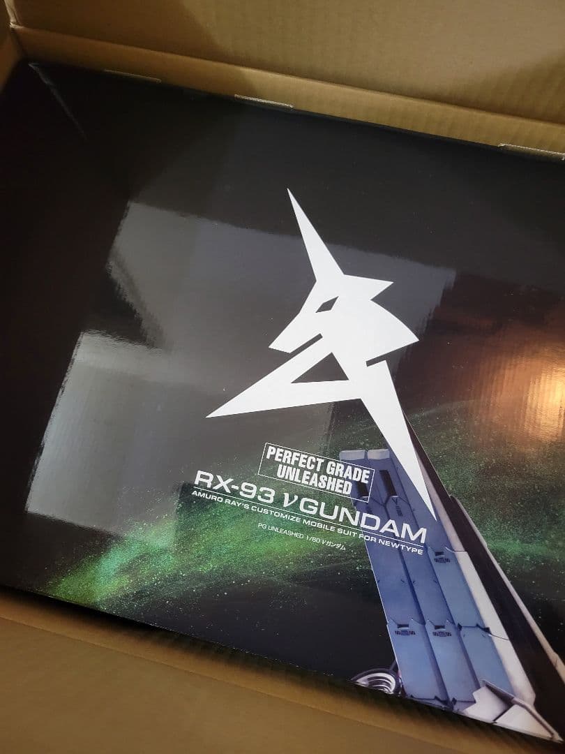 BANDAI PG UNLEASHED RX-93 νガンダム 1/60
