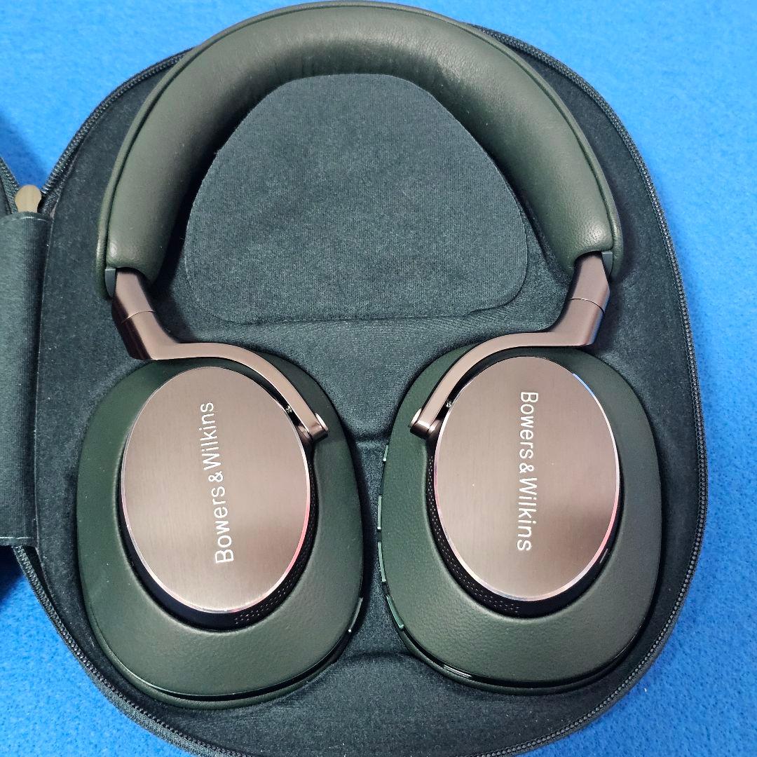 Bowers & Wilkins Px8 (ダーク・フォレスト)