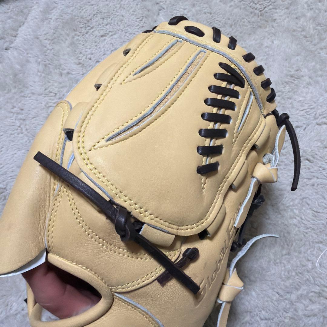 かひそピッチャー用 定価3万越え 値下げ⭕️ MIZUNO