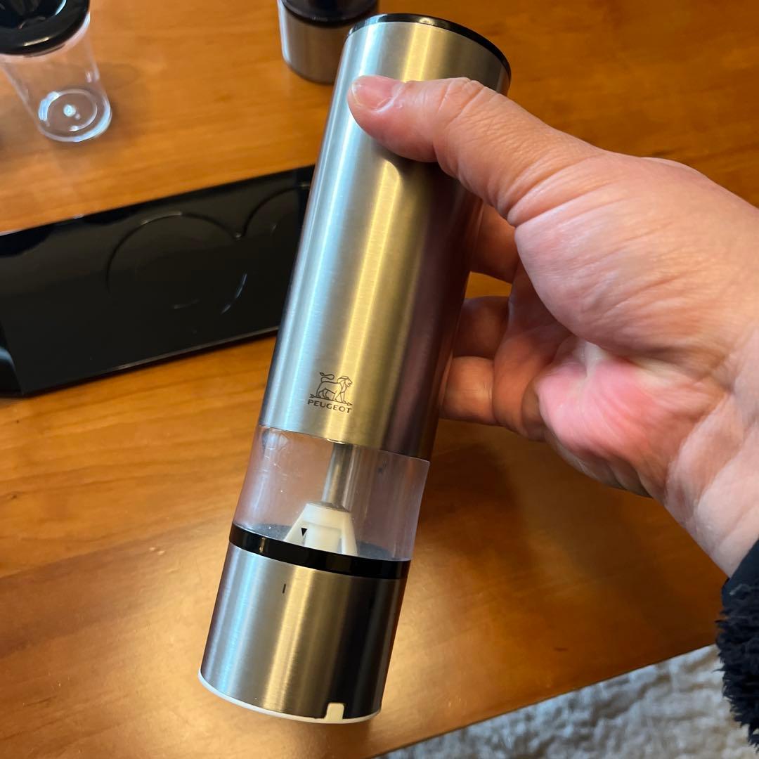 プジョー 電動ミル 本体2つ＋トレイ＋ミルスケール2つのセット、箱と取説なし