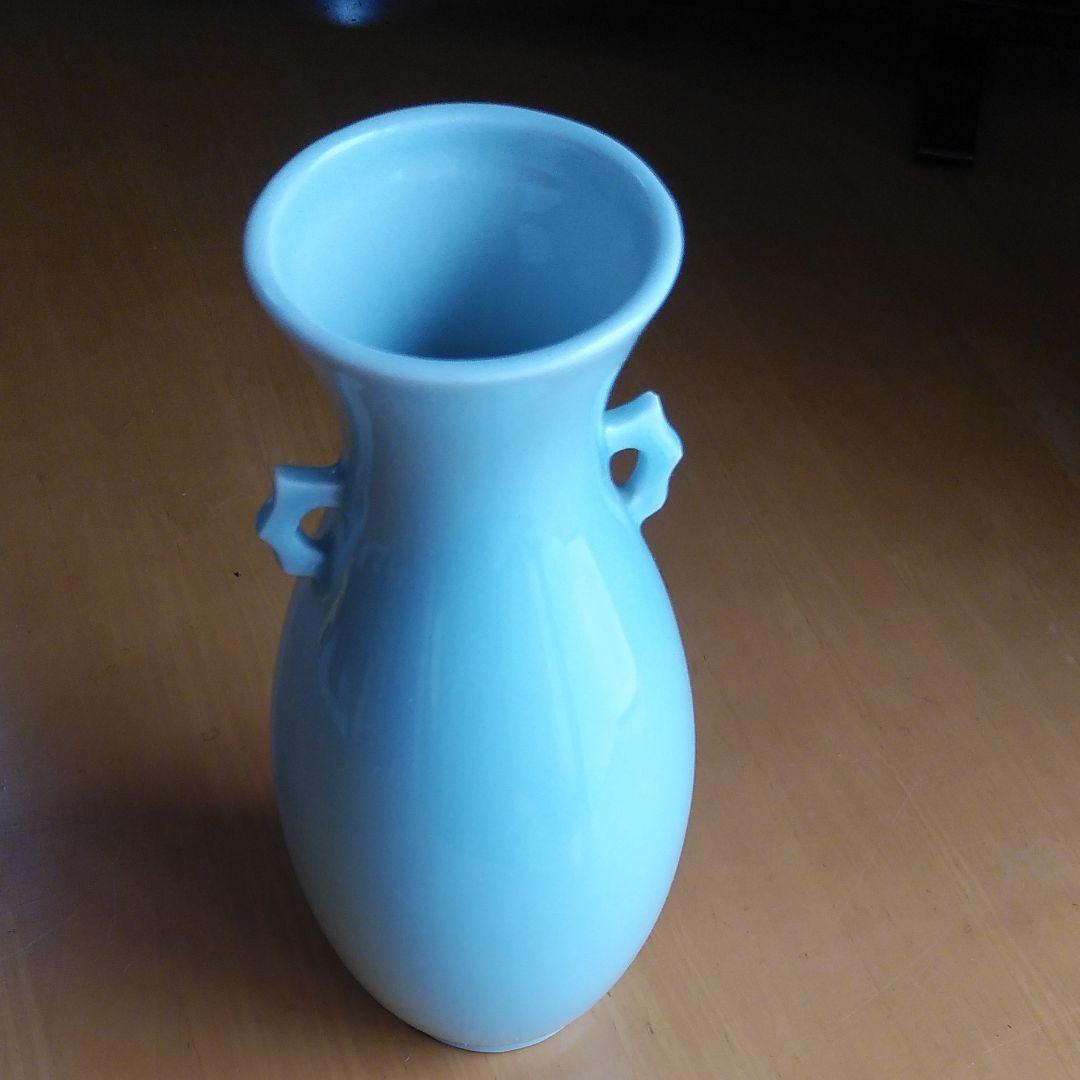 青磁　花瓶