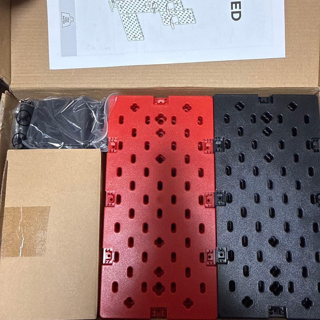 ペグボード14個 ブラック&レッド