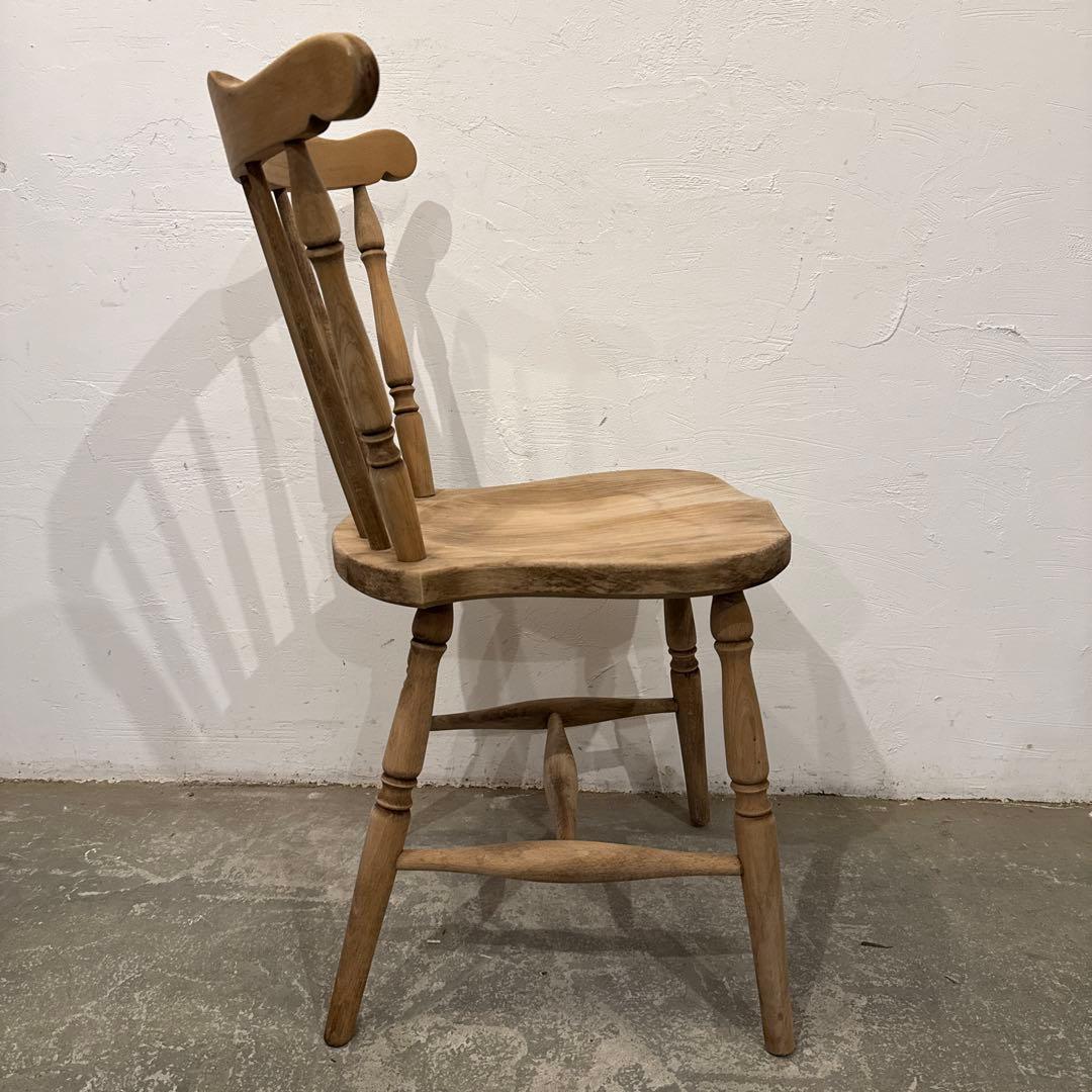 みーダイニングチェア　カフェチェア　剥離