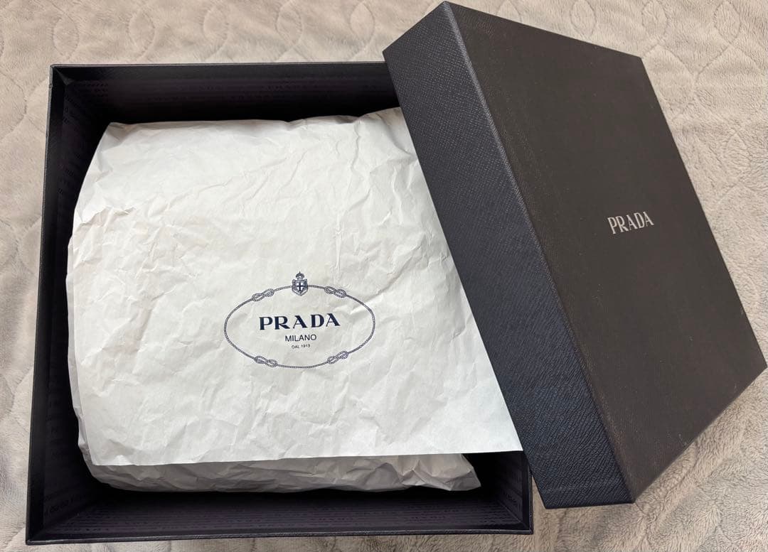 ★PRADA★プラダ/バケットハット/フェドラ/帽子/トライアングル/黒/バケハ