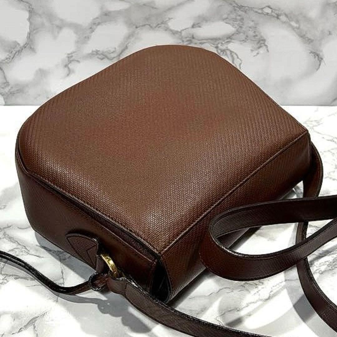 フェラガモ　ショルダーバッグ/フェラガモ　バッグ　斜めがけ　ヴィンテージバッグ