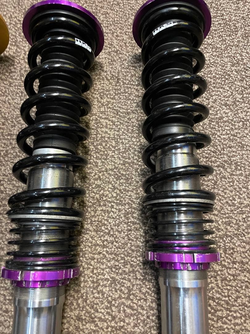 Z32とBNR32用のHKSコイルオーバー、